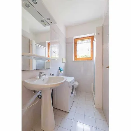 R03 - Trilocale Con Giardino *