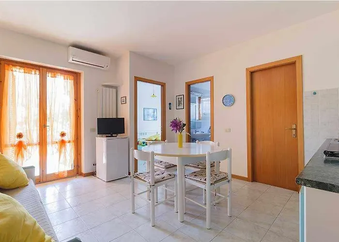 R03 - Trilocale Con Giardino